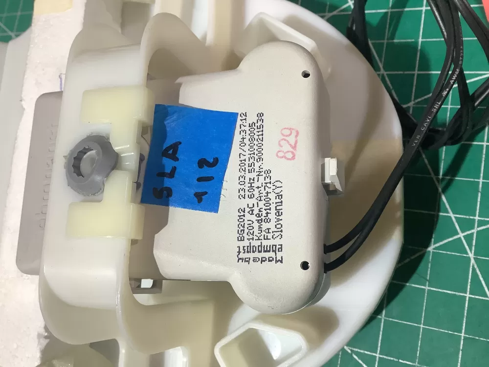 Bosch Thermador 9000211538 Refrigerator Fan Motor AZ191136 | SL112