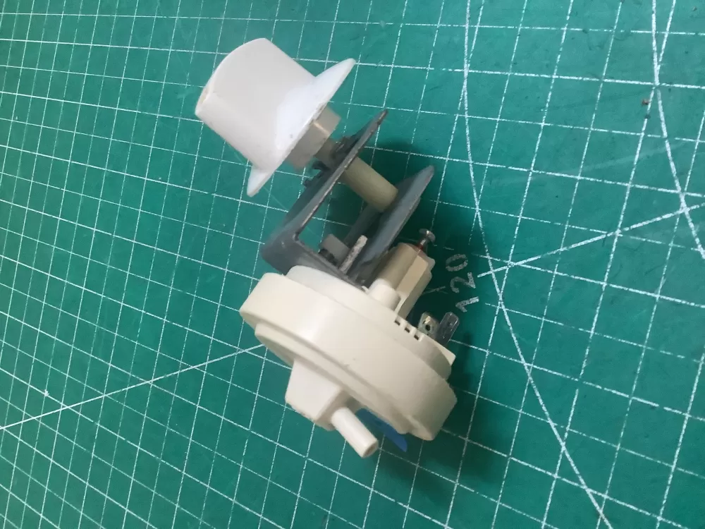 GE 175D2290P015 Washer Pressure Switch Water AZ220680 | SLA145