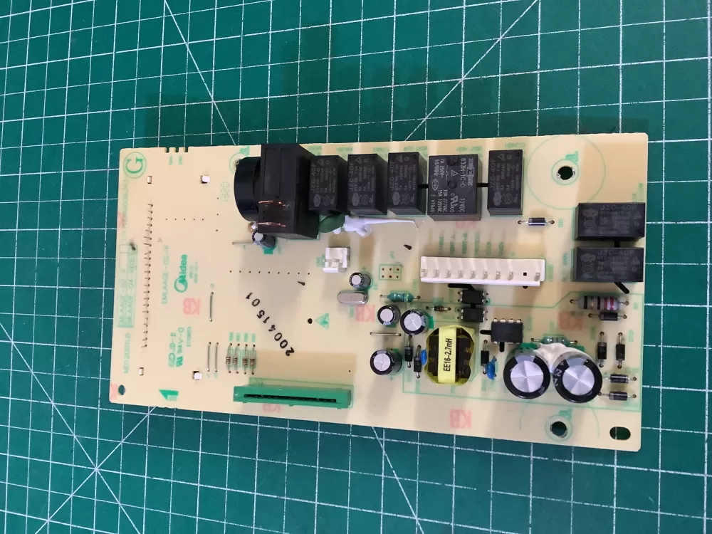 GE MD12001LB EMLAAGE-04-K 17170000008243 Microwave Control # AZ194459 | NR593