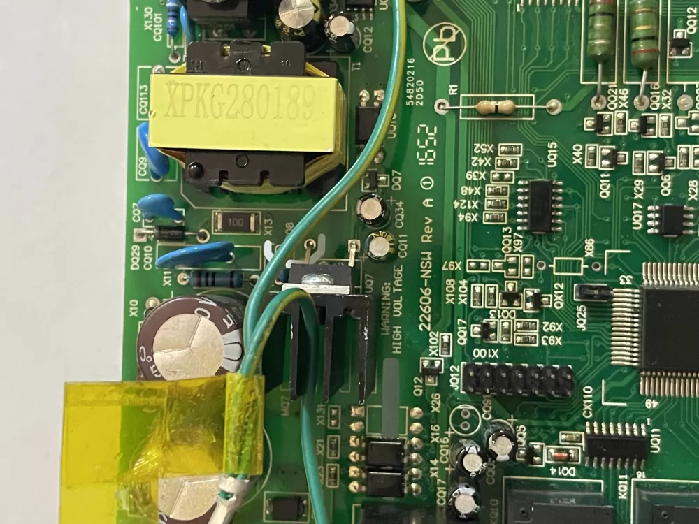 GE Hotpoint 22606-NSW Refrigerator Control Board AZ150140 | KM2252