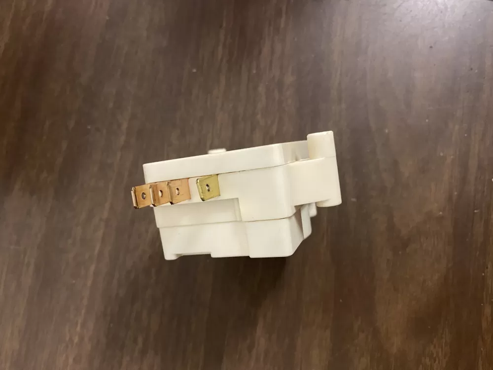 Frigidaire Kenmore AP2592907 442754 Refrigerator Defrost Timer AZ31576 | BK1673