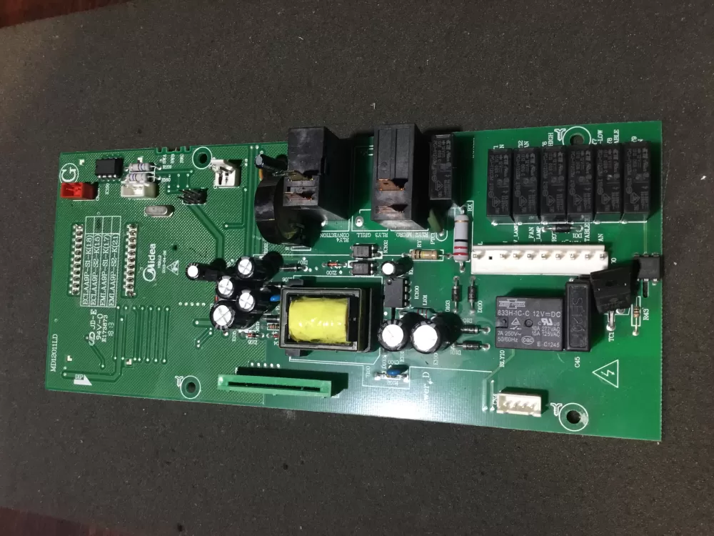 Magic Chef E173873  EMLAUXX-21-K-CKD Microwave Display Board