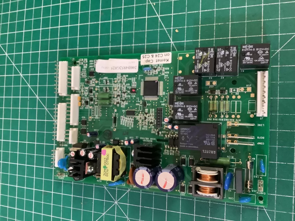 GE 200D4852G024 200D4852G025 EBX1069P006 WR55X10775 Refrigerator Control Board