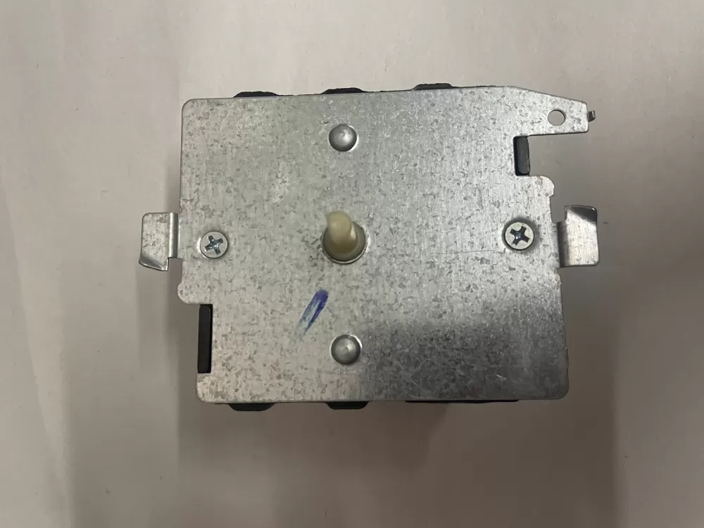 GE 212D1233P013 WE4M365 Dryer Timer AZ205698 | KM2561