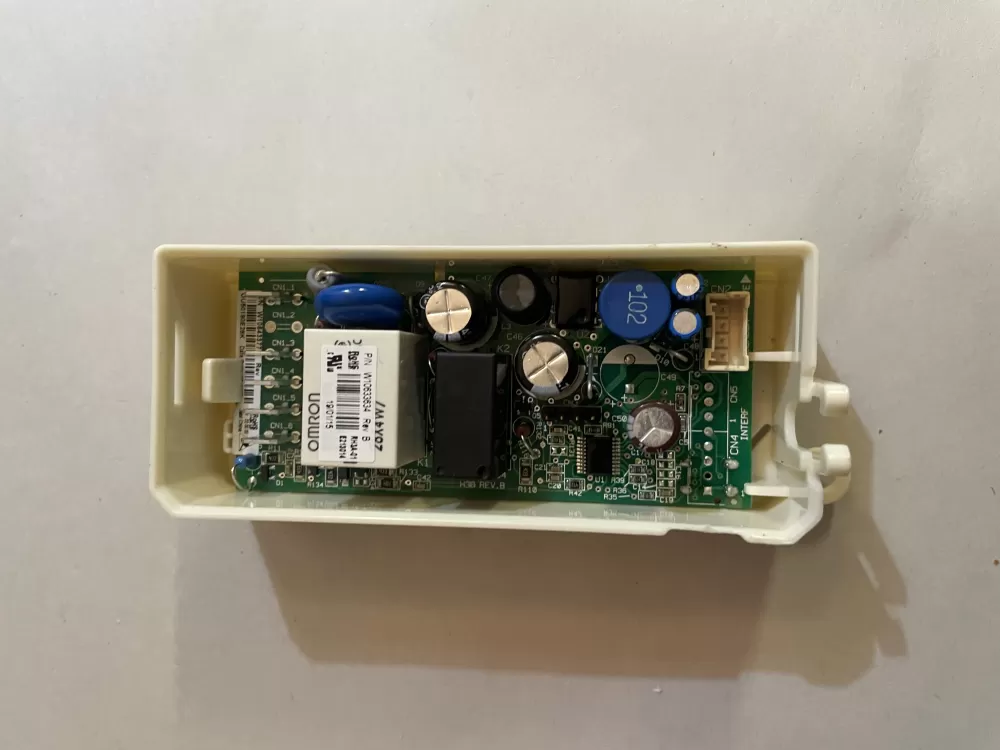 Whirlpool W10643377 Refrigerator Control Board AZ155316 | KM1039