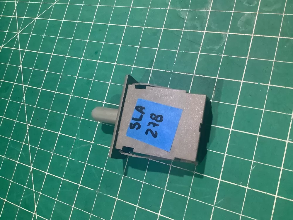 Frigidaire 241835505 Refrigerator Door Light Switch AZ143008 | SL278