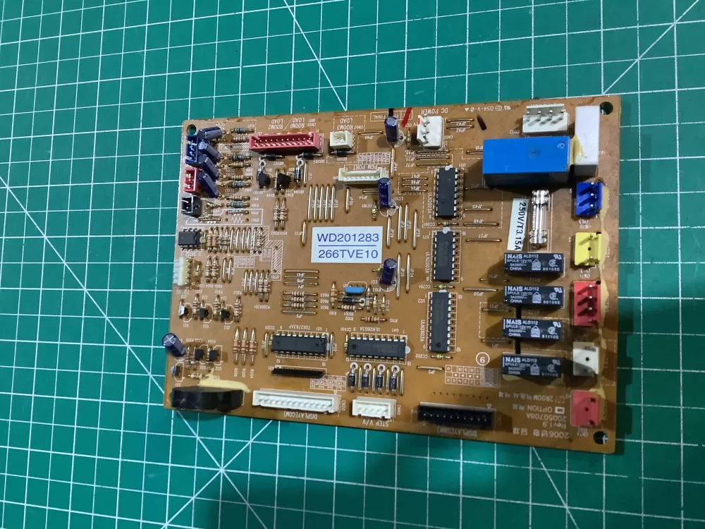 AZParts  266TVE10  WD201283  20050708A Refrigerator Control Board