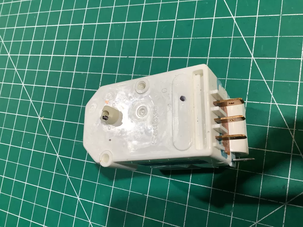 Hotpoint Kenmore LG 6914JB2006G 6914JB2006C  Defrost Timer AZ143250 | SL168