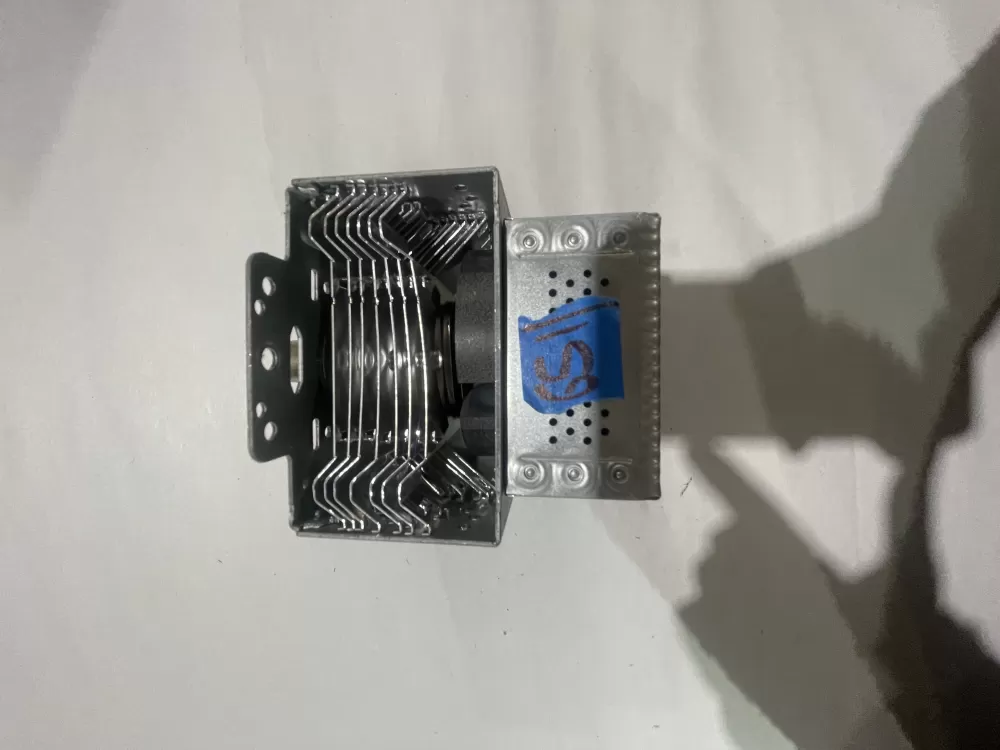 LG 2M246 Microwave Magnetron G2103-406304 AZ186112 | KM651