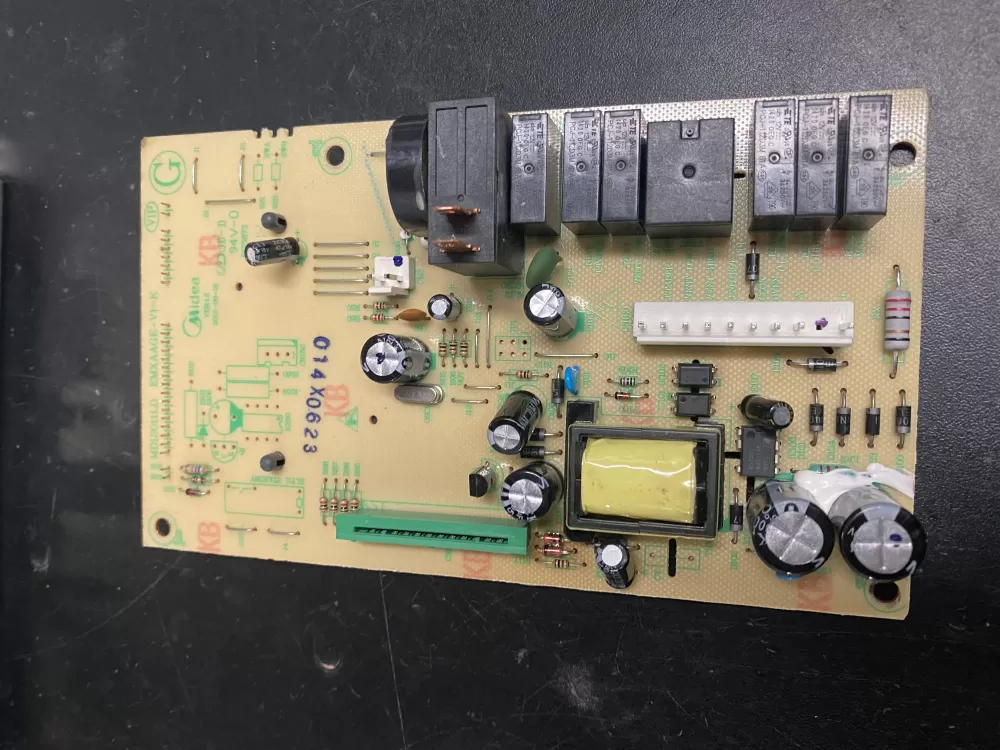 GE EMXAAGE-V1-K Microwave Control Board