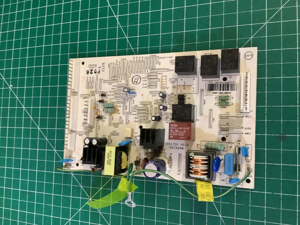GE  Hotpoint WR55X11072C  AP7218867  WR55X11072  200D6221G030  WKKT 1304-03-00 Refrigerator Control Board