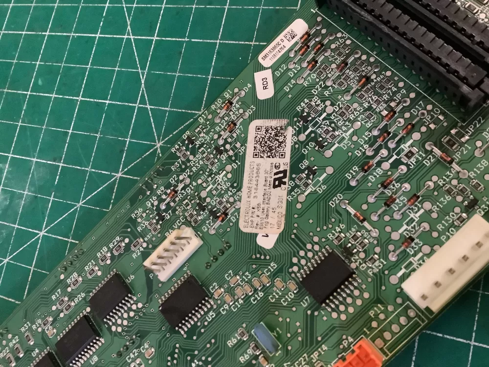 Frigidaire 316443865 Range Control Board AZ182548 | NR2689