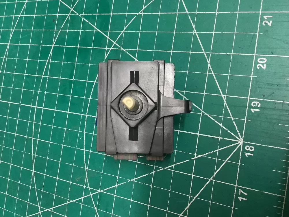 Maytag Whirlpool 8578352 Dryer Temperature Switch AZ202173 | SL127