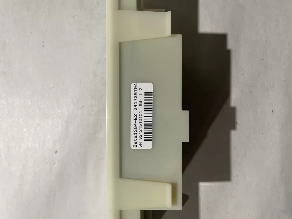 Frigidaire 241739704 Refrigerator Control Board AZ196446 | KM541