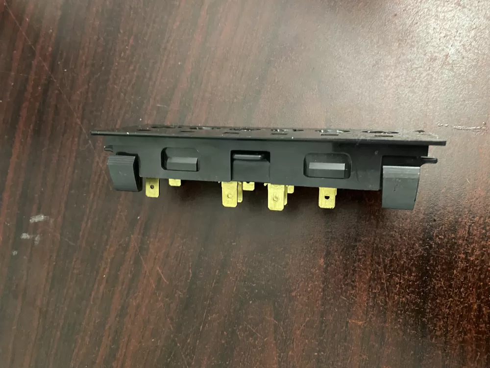 Whirlpool  Maytag  KitchenAid  Kenmore AP3037645 826469 2198621 PS329965 Refrigerator Control Board Dispenser