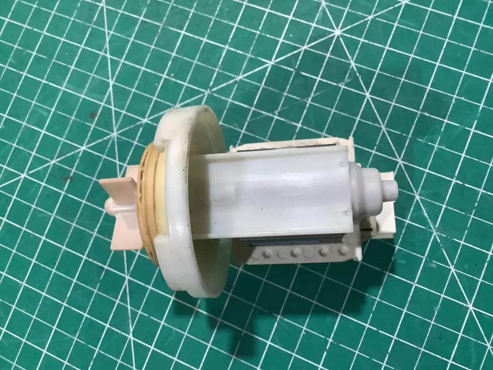 Miele 05586770 Dishwasher Drain Pump AZ229736 | SLA148