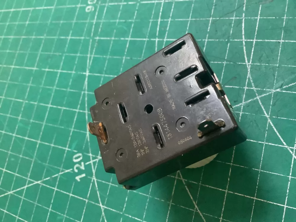 Frigidaire 131447500B Dryer Start Switch AZ221374 | SLA47