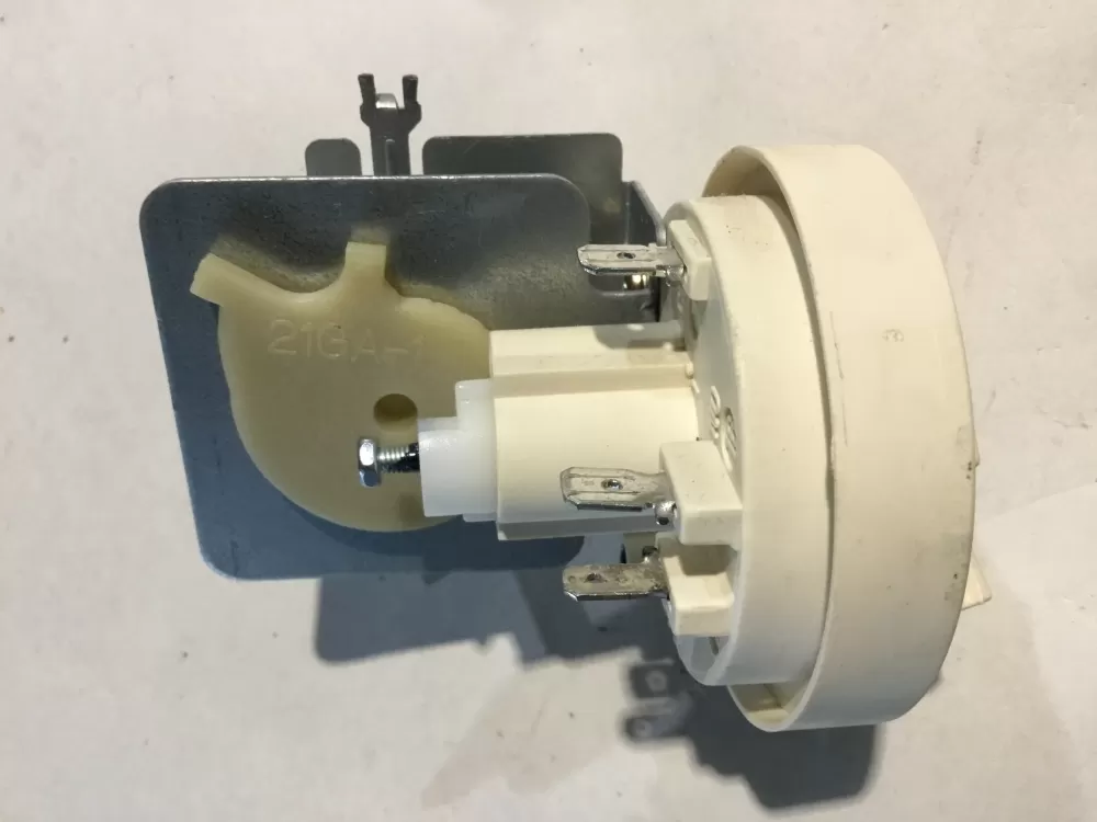 GE Washer WH12X10065 175D2290P028 Pressure Switch AZ149520 | SL215