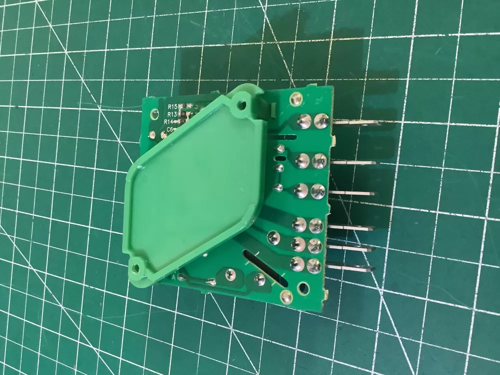 Whirlpool  Kenmore  Maytag  KitchenAid  Inglis  Roper  Estate  Amana  Magic Chef 2303825B  4388931  AP3109393  2154674  2162270  2162373  2169266  2169268  2188160  2303825  2303825A  901240  AH372260  EA372260  PS372260  100-01116-09 Refrigerator Control Board