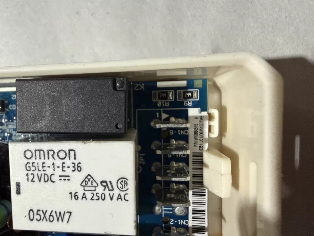 Whirlpool Amana W10866515 Refrigerator Control Board AZ225651 | KM2660
