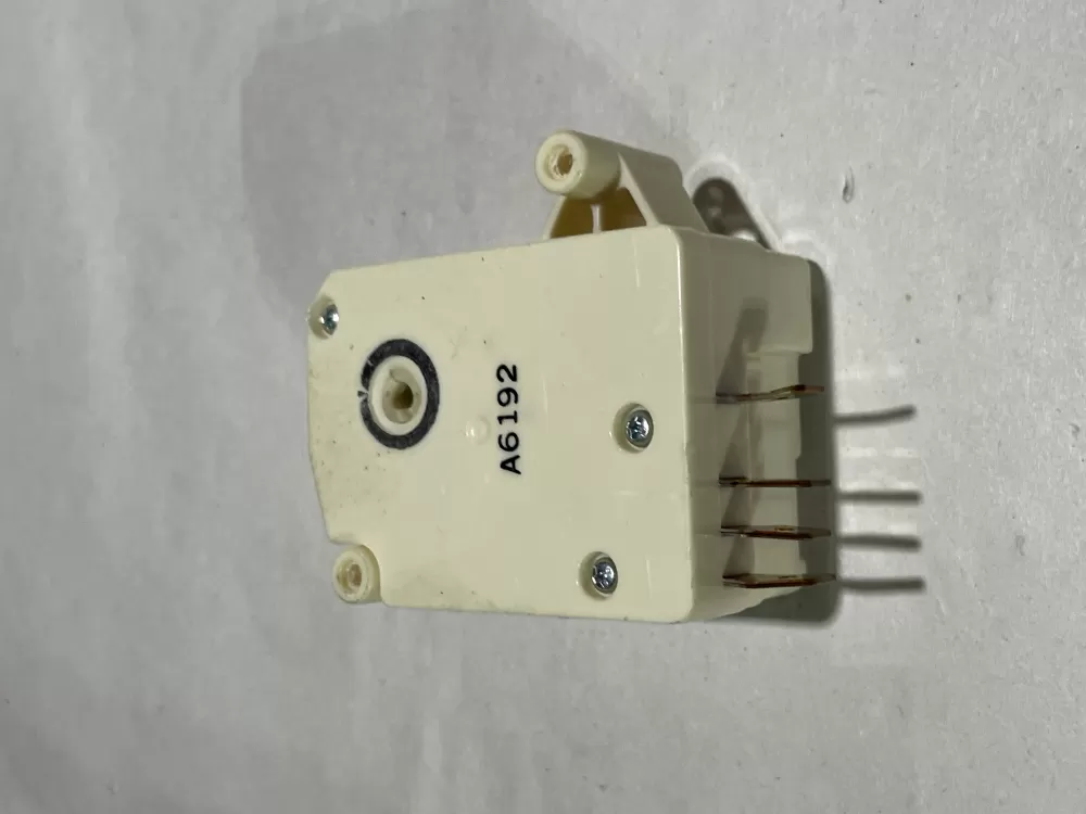 Frigidaire Kenmore 215846604 Refrigerator Defrost Timer AZ152217 | Wm877