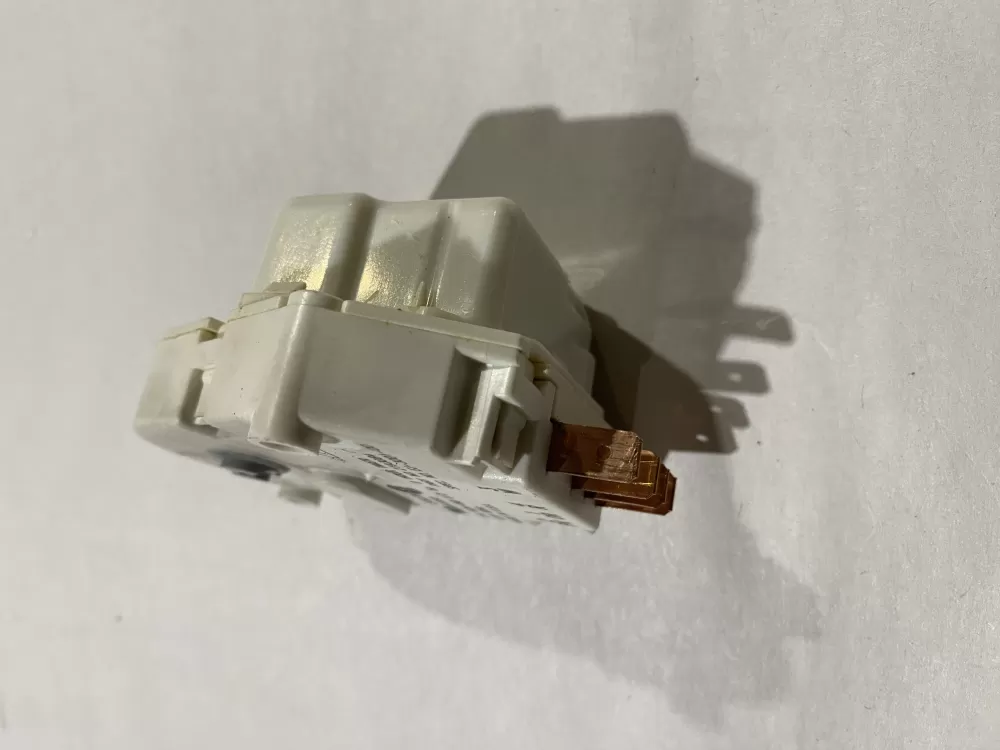 Whirlpool Kenmore W10822278 Refrigerator Defrost Timer AZ174809 | BK2626