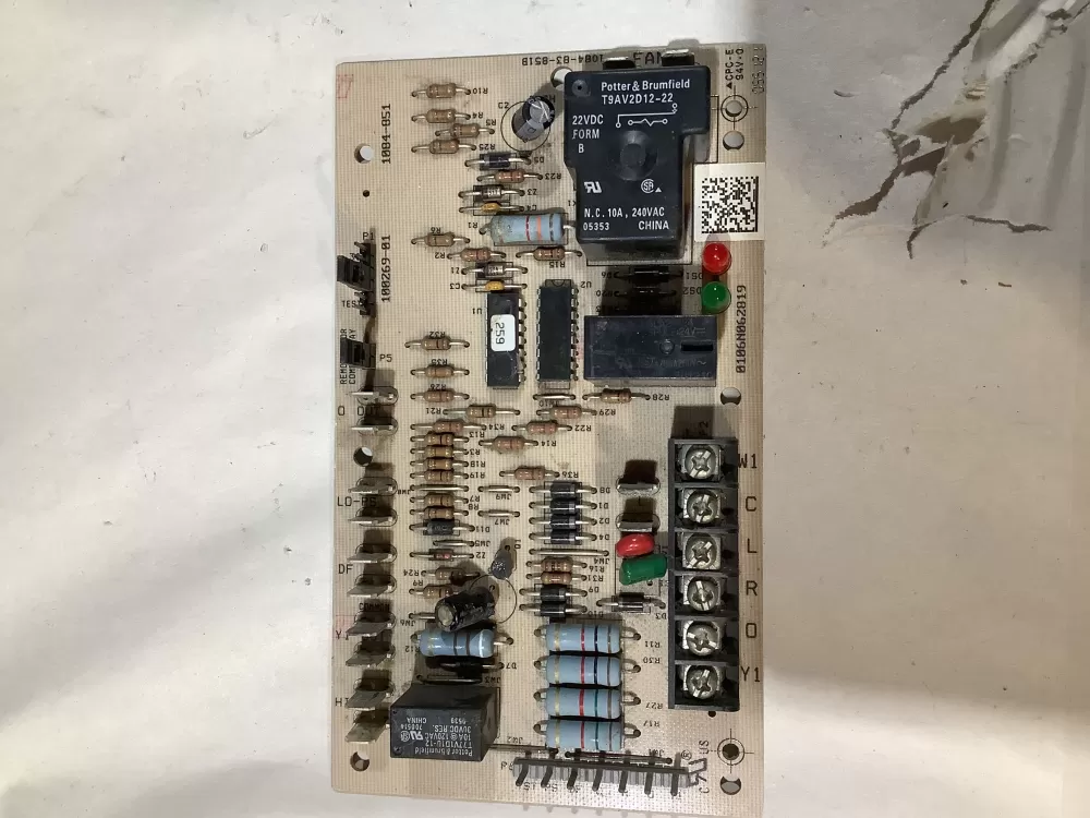 Lennox 1084-851 Furnace Control Board