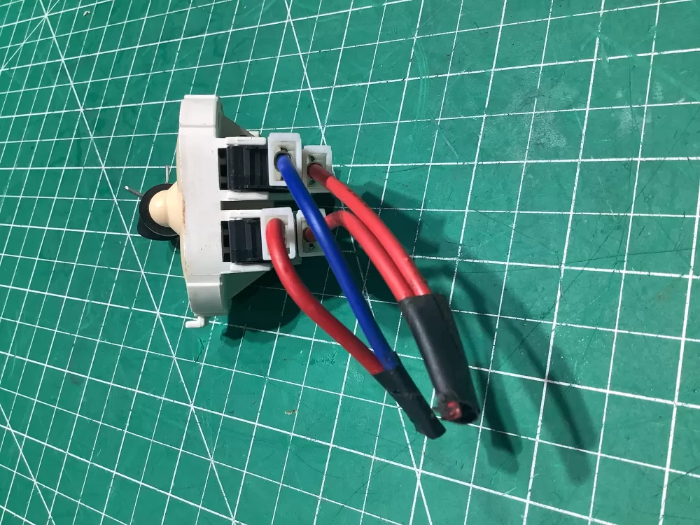 LG Dishwasher Pressure Switch DN6111 AZ142409 | SL270