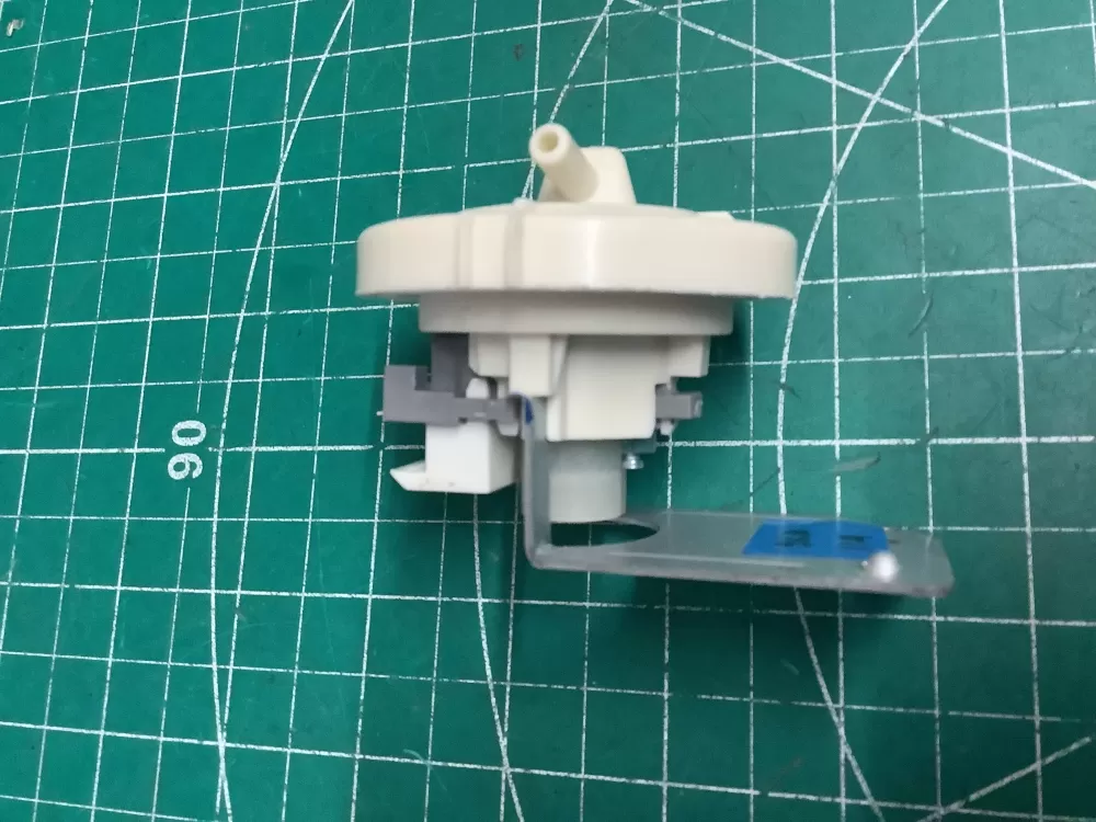 LG 6601ER1006E Washer Pressure Switch AZ205619 | SL119