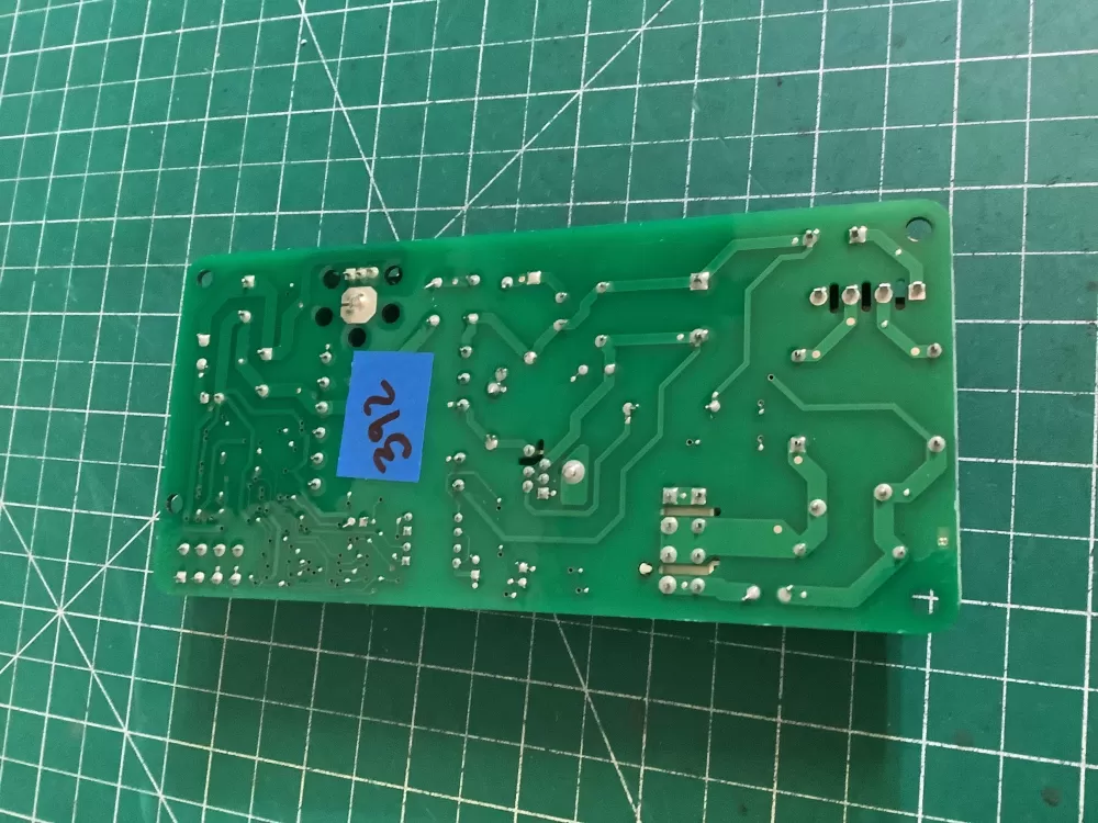 Whirlpool KitchenAid W10624574 Refrigerator Control Board AZ171776 | NR392