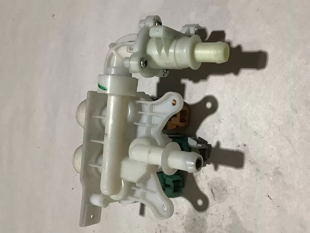 GE 33090060 Washer Water Valve Inlet AZ114819 | Sl38