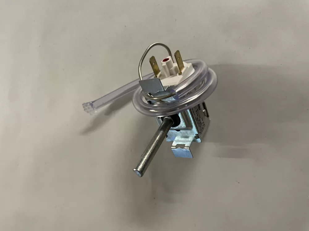 GE  Hotpoint WR02X22913 WR09X21005 WR09X26873 WR49X26875 Refrigerator Control Board Thermostat