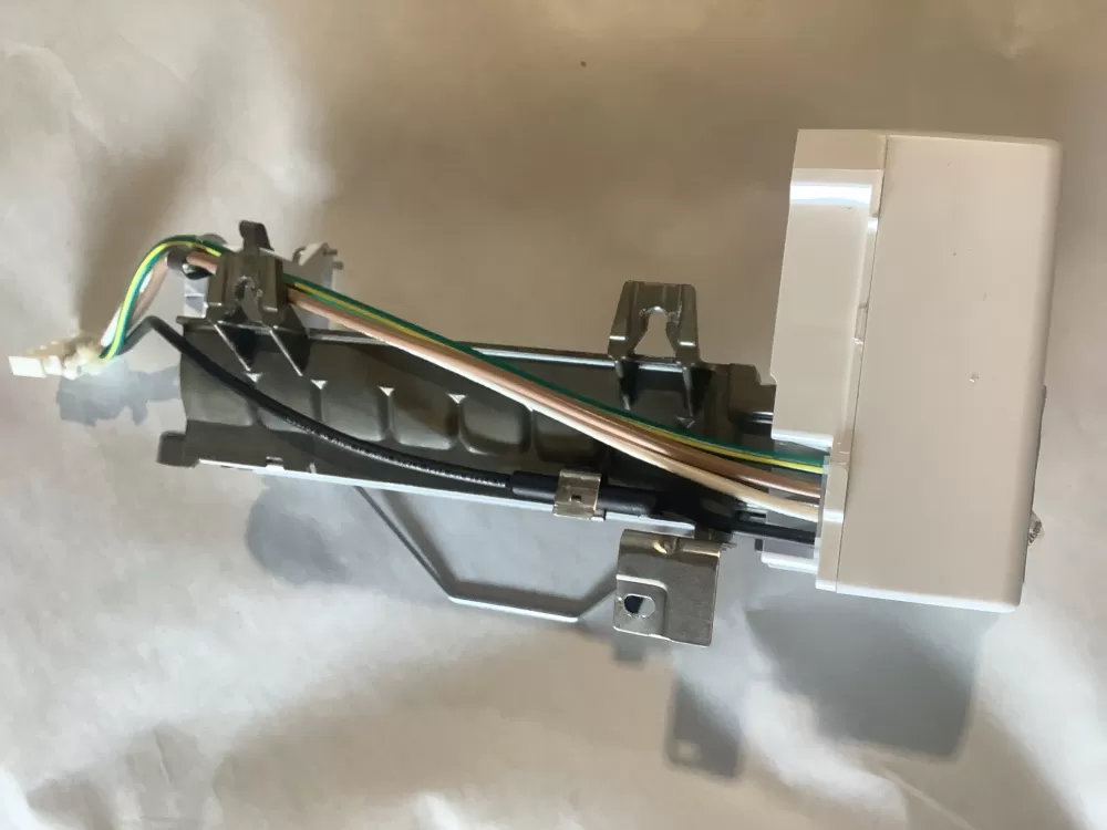 Whirlpool Refrigerator Icemaker Assembly W10190978 AZ152347 | SL276