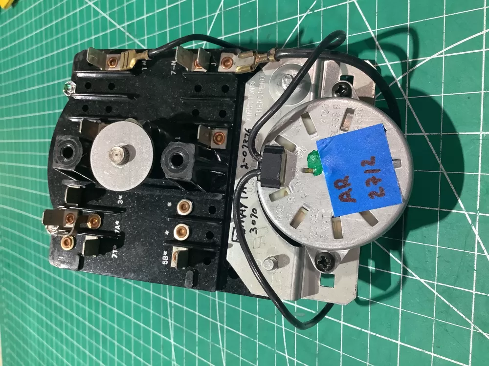 Maytag 37381850 Dryer Speed Queen Timer Speed Queen AZ184078 | AR2712