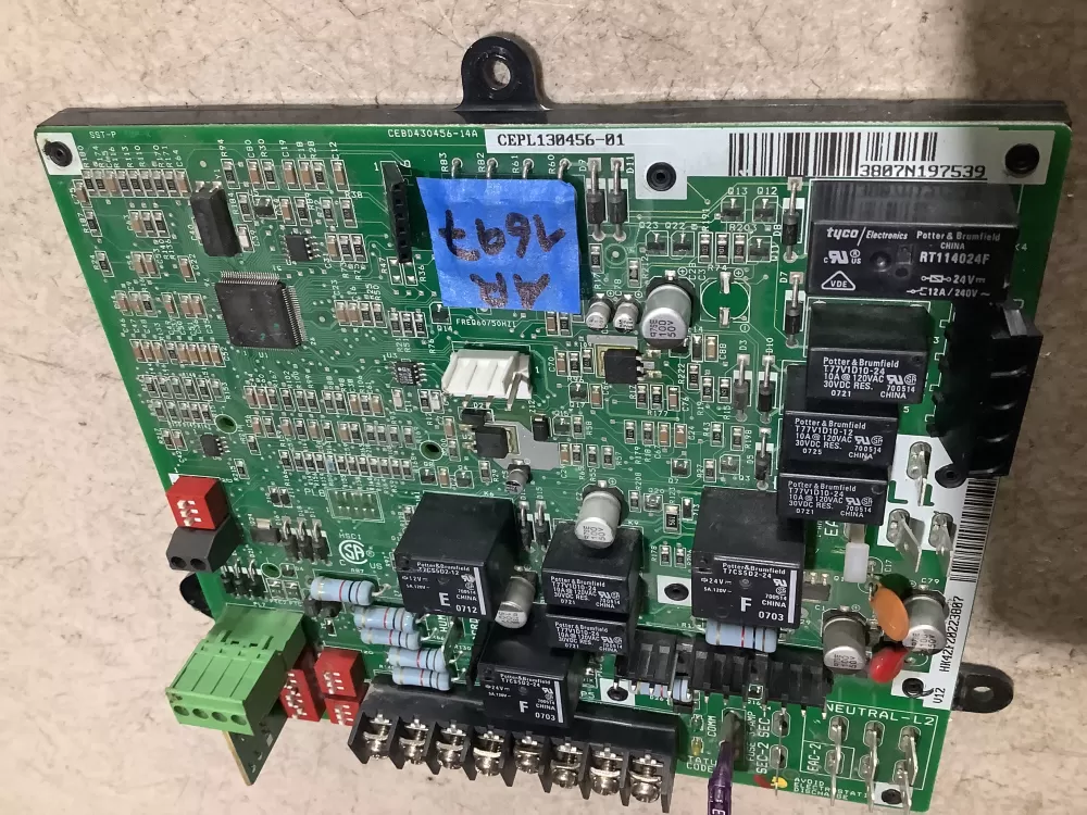 Carrier CEPL130456-01 Furnace Control Circuit Board HK42FZ022 AZ111683 | AR1697