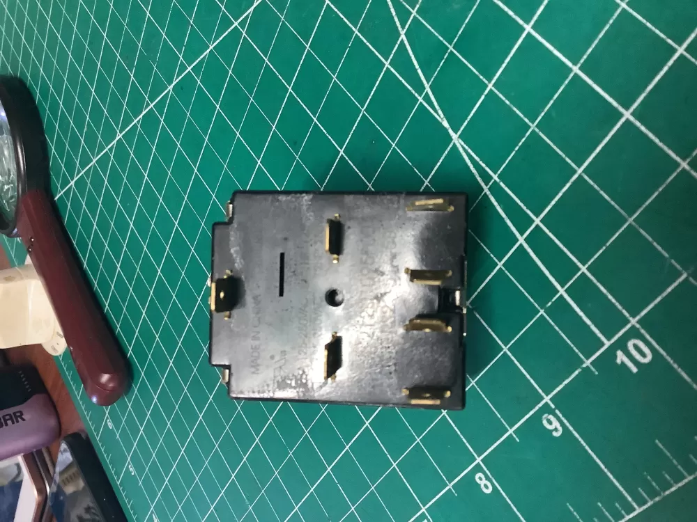 GE 212D1095P004 Dryer Start Switch AZ201506 | SL176