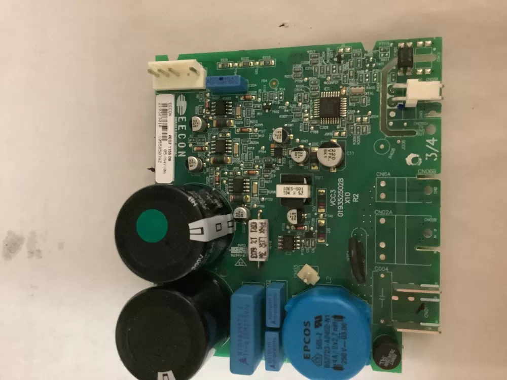 GE Refrigerator 219323010 Main Control Board AZ100535 | AV1752