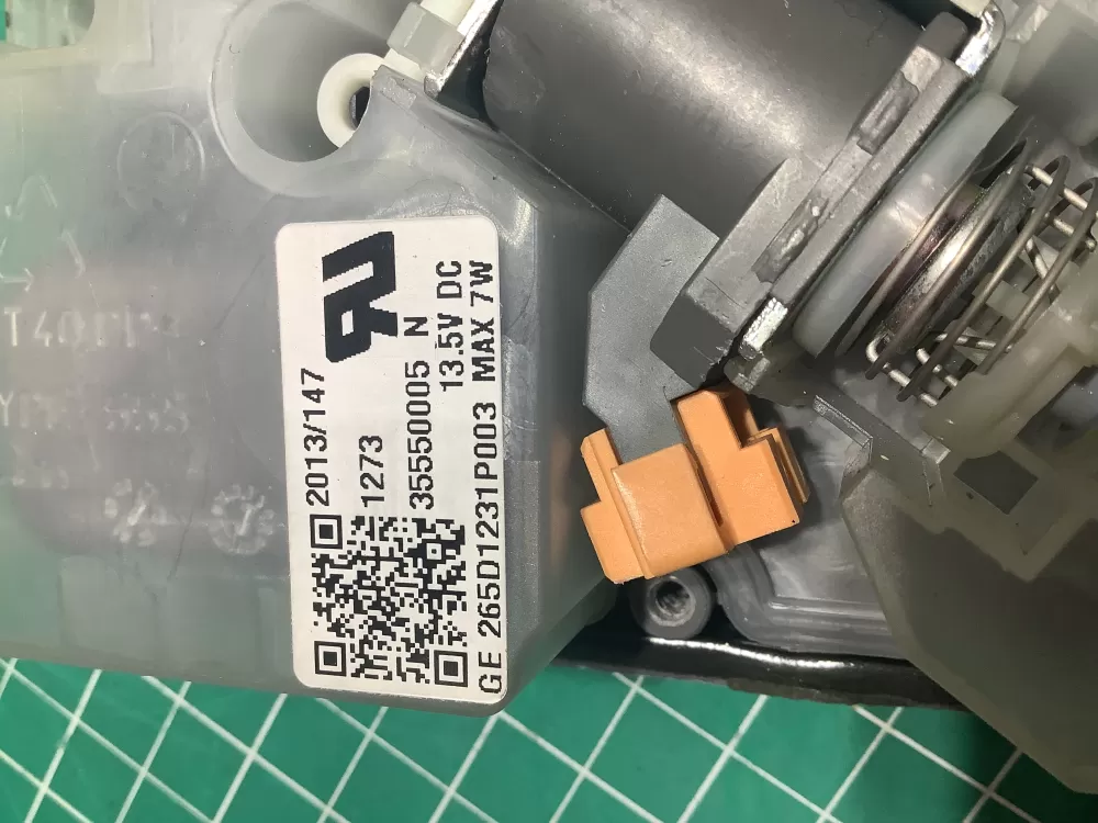 GE 265D1231P003 Dishwasher Detergent Dispenser AZ158428 | SL121