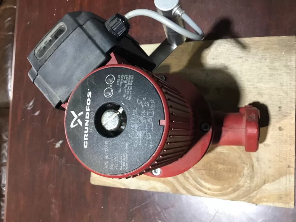 Grundfos 96402709 UPS 32-80/2f Circulator Pump 230v 1/2 HP AZ65726 | Sl32