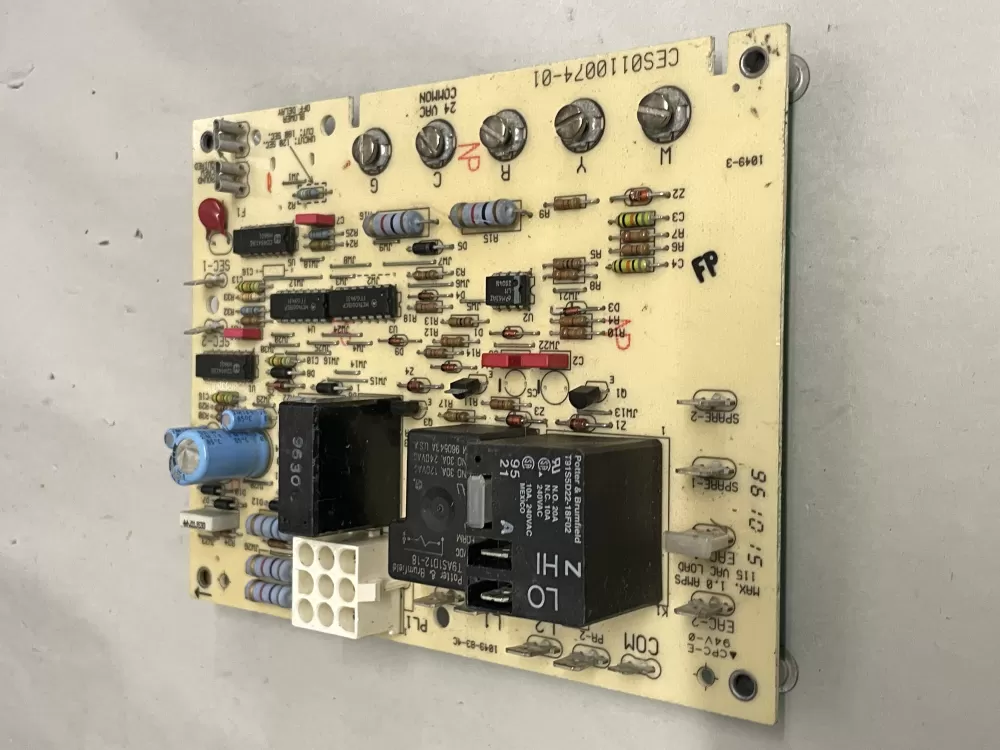 Carrier  Bryant CES0110074-01 Furnace Control Board Circuit