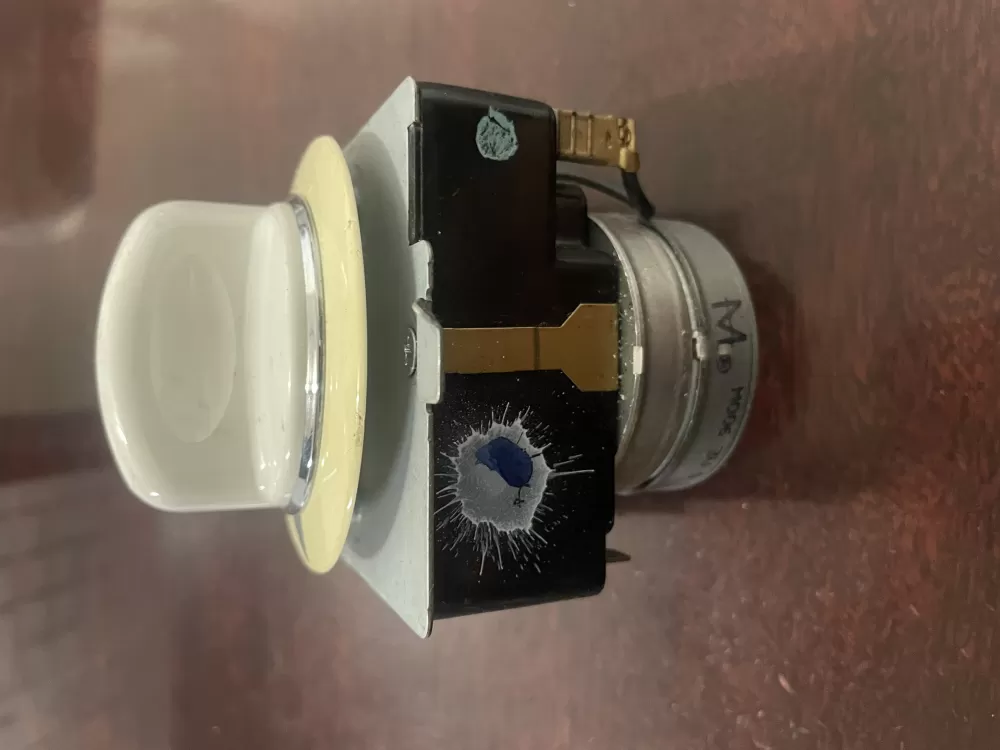 GE 572D520P021 WE4M271 Dryer Timer AZ44960 | KM671