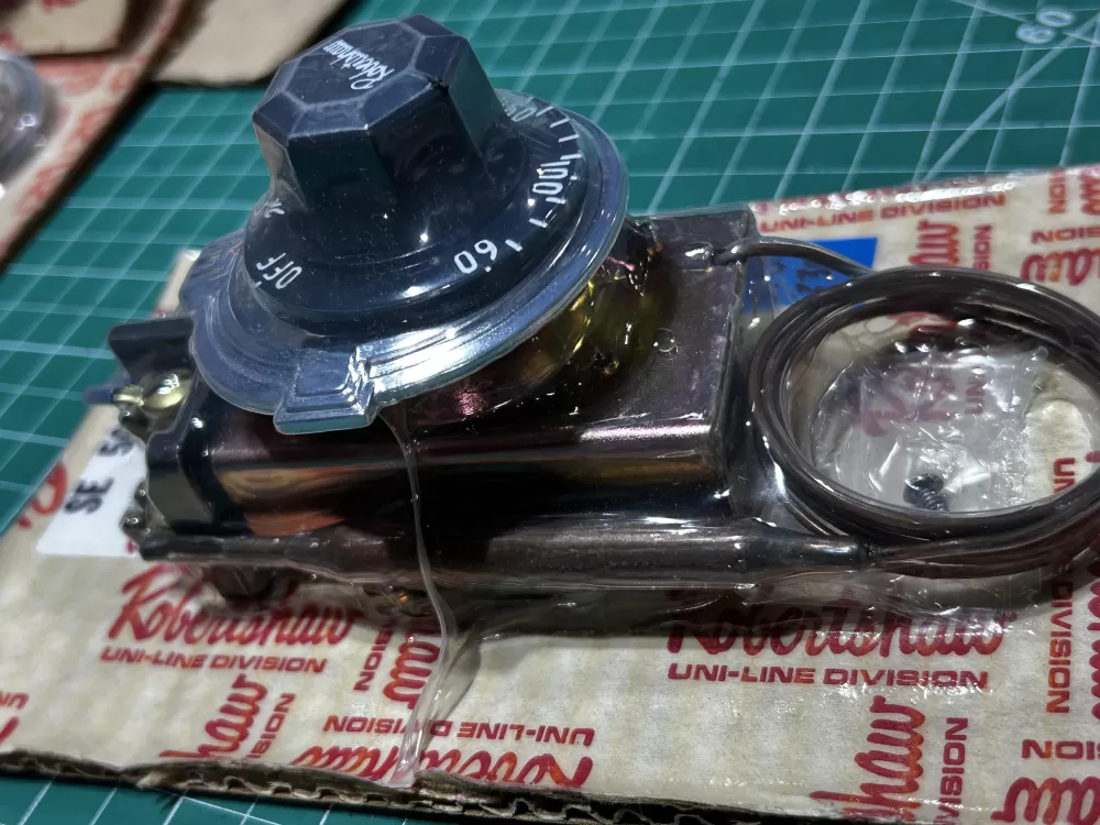 SE 5030 001 Robertshaw Thermostat
