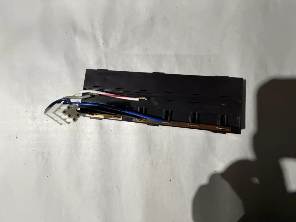 Whirlpool Maytag W1039795 Refrigerator Dispenser Control Board AZ225639 | KM2660
