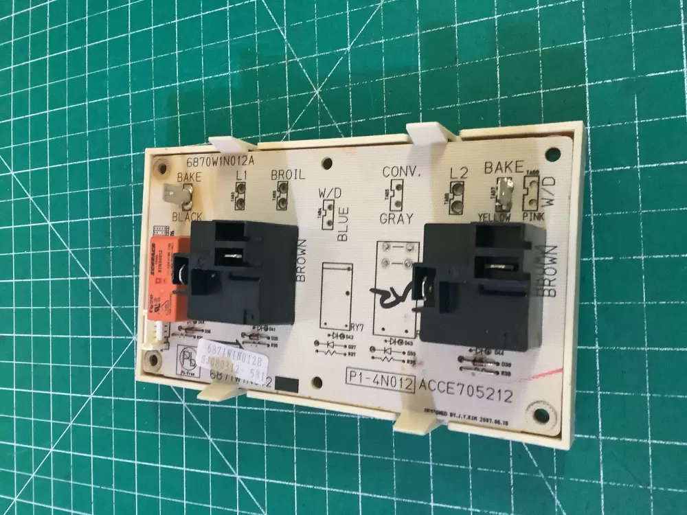 LG 6871W1N012B Range Oven Control Board AZ211657 | NR1768