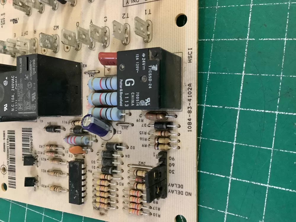 Goodman Nordyne 1084 83 4102A Furnace Control Board Defrost AZ203868 | NR328