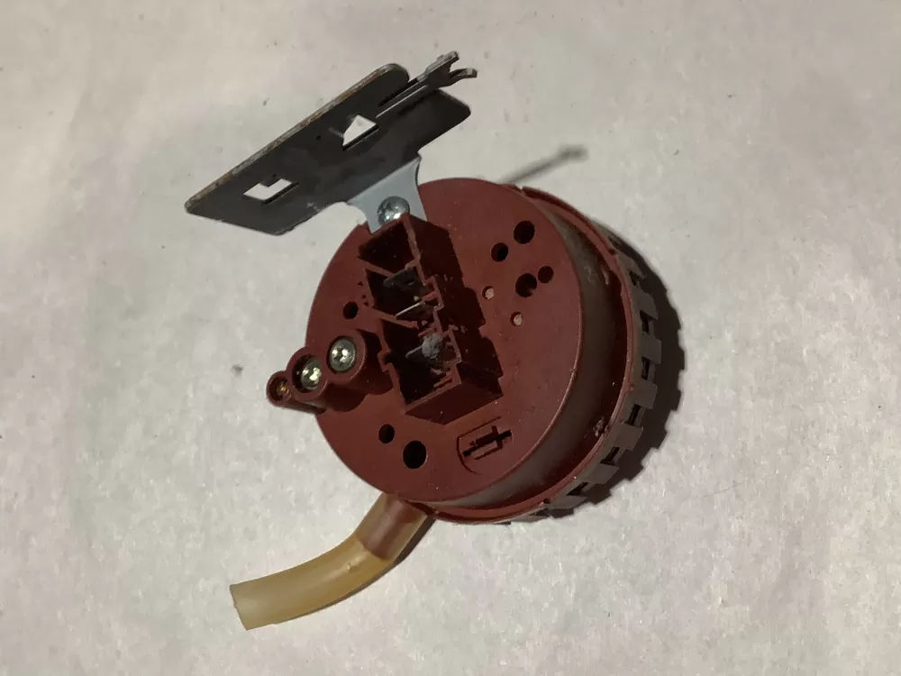 GE 175D3834P001 Washer Pump AZ106370 | Sl11