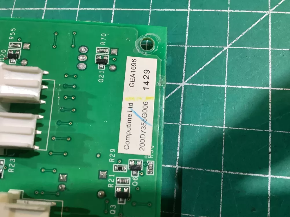GE Hotpoint 200D7355G006 Refrigerator Control Board Dispenser  AZ153159 | NR118