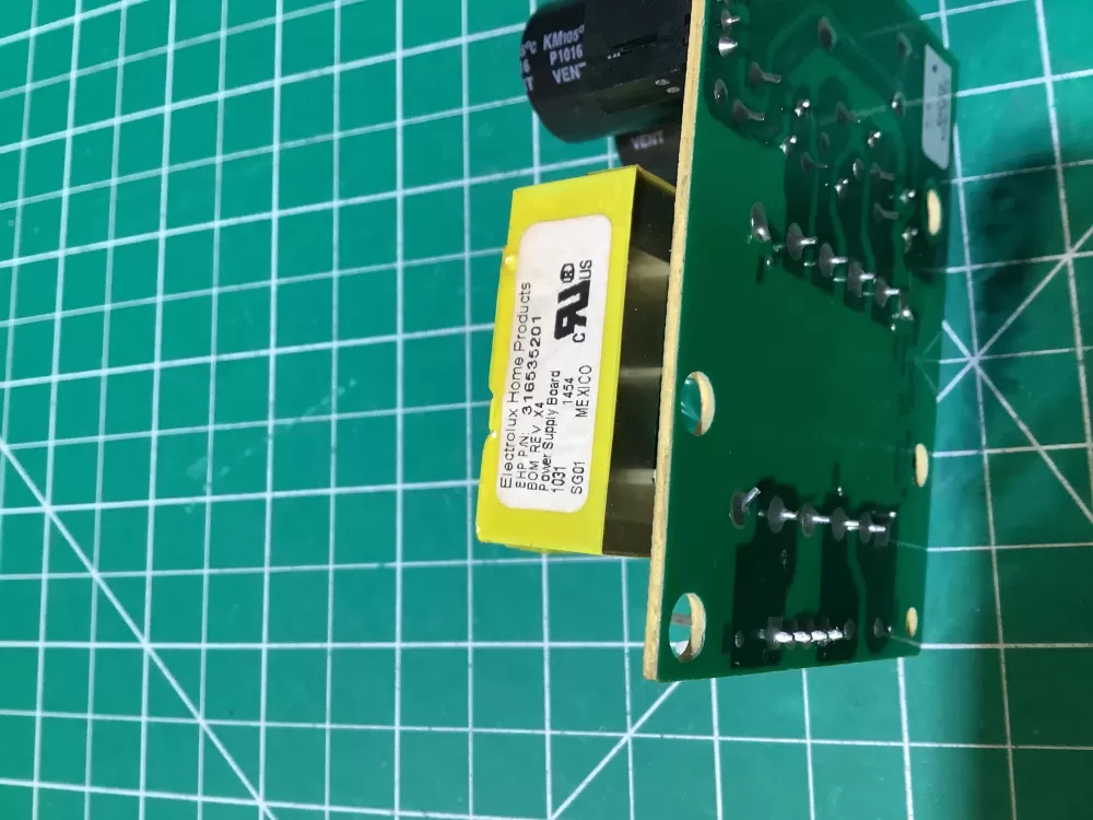 Electrolux 316535201 Range Control Board Power Supply AZ133557 | NR502
