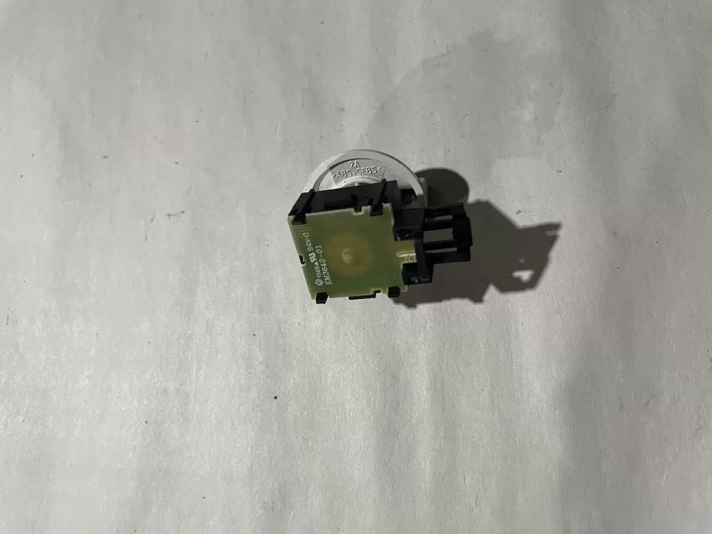 Electrolux EM3642-01 Washer Temperature Switch AZ198453 | KM1166
