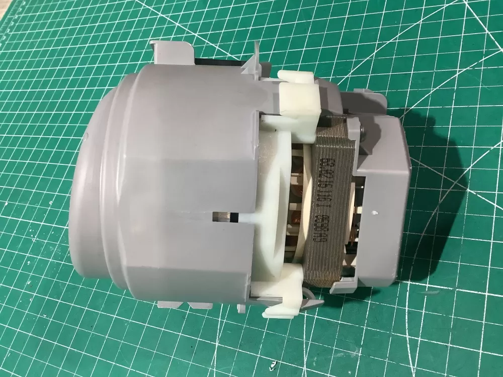 Bosch 9000897027  E319862 Dishwasher Circulation Pump Motor
